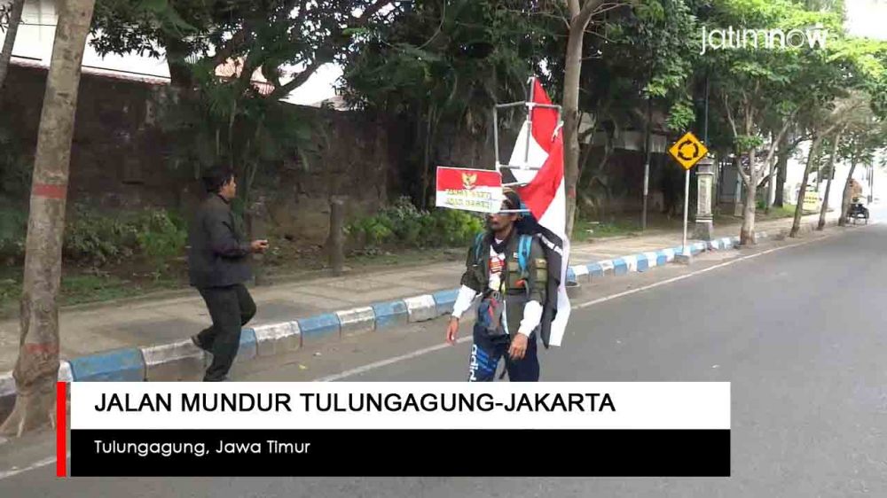 Video: Sambut HUT RI dengan Jalan Mundur Tulungagung-Jakarta
