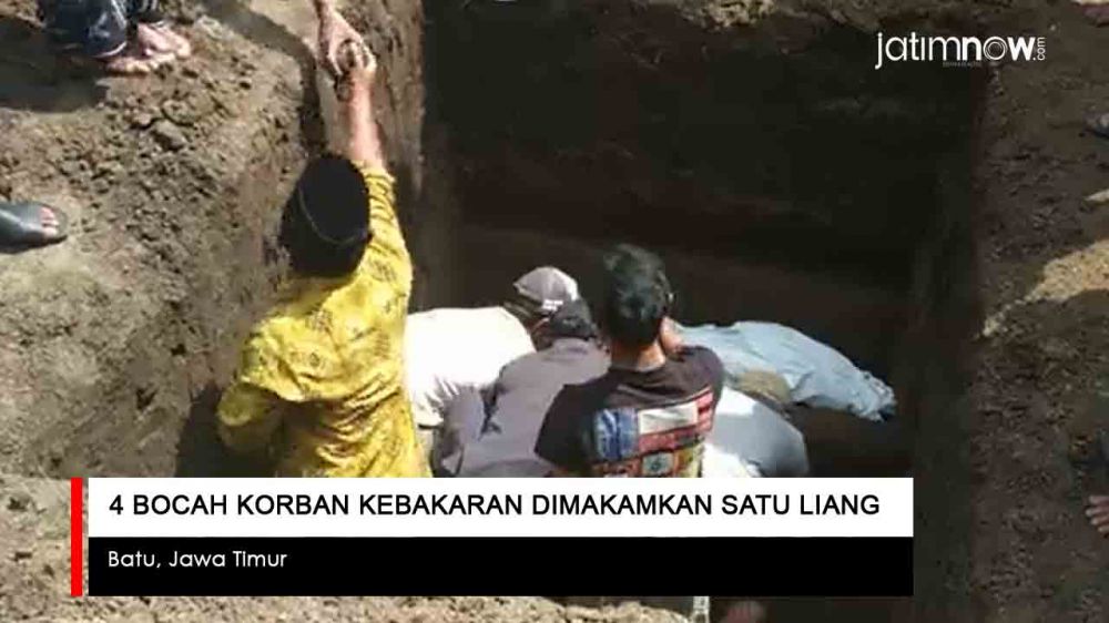 Video: 4 Bocah Korban Kebakaran Dimakamkan Satu Liang