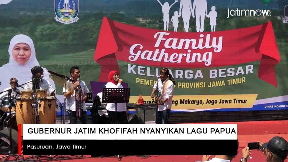 Video: Gubernur Jatim Khofifah Nyanyikan Lagu Papua