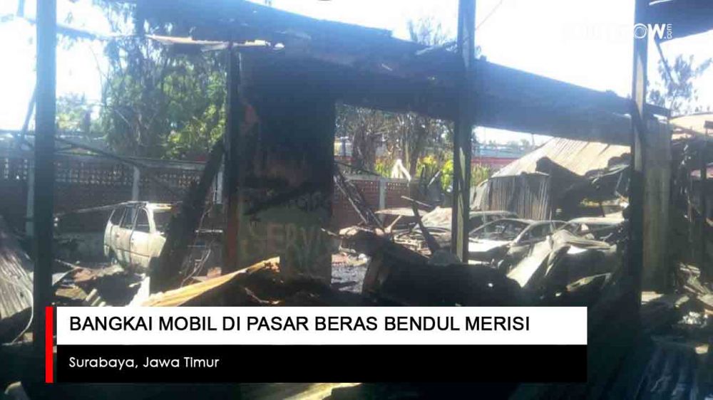 Video: Bangkai Mobil di Pasar Beras Bendul Merisi