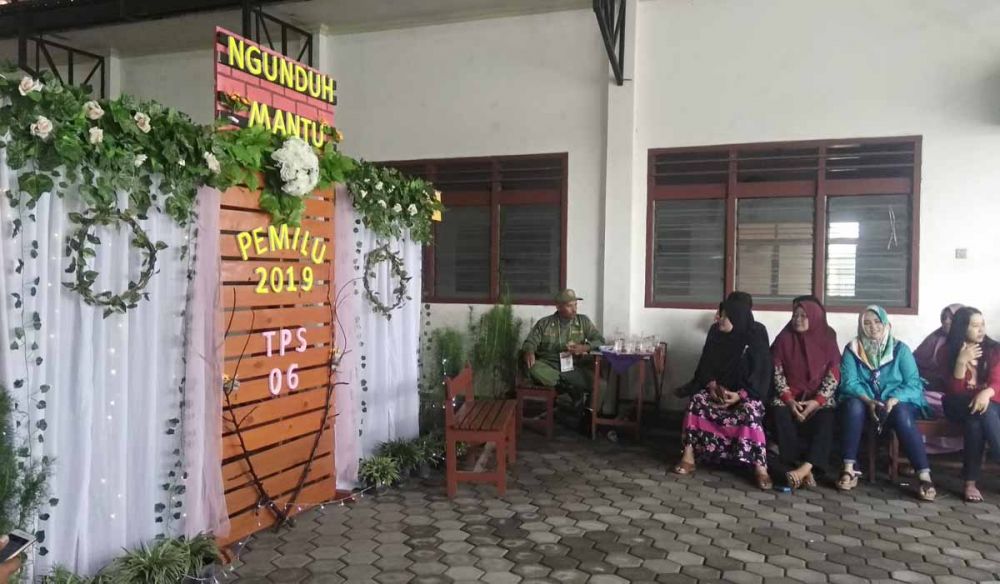 TPS bertema hajatan 'Ngunduh Mantu' di Mojokerto