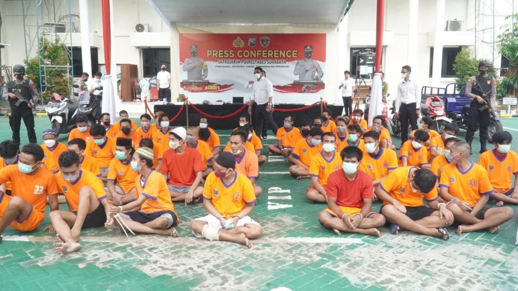 41 kasus kejahatan curat, curas dan curanmor berhasil diungkap Polrestabes Surabaya.