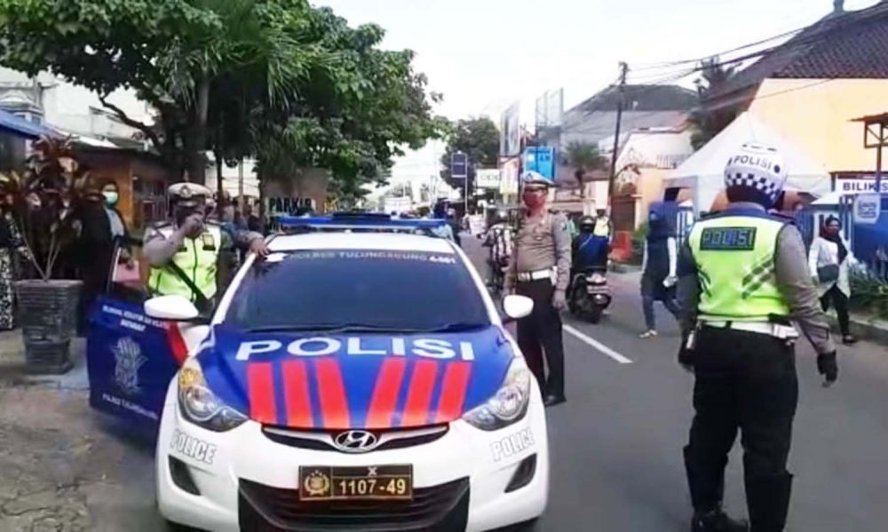 Tim khusus disiagakan di Satpas Tulungagung