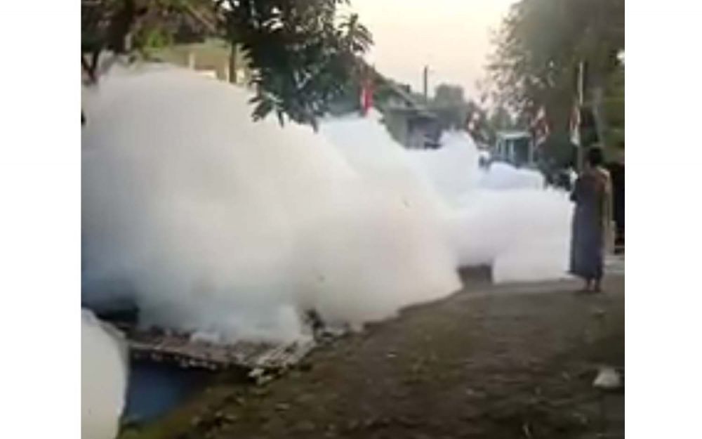 Viral Sungai di Pasuruan Tertutup Busa: Tolong Segera Diurusi Pak!