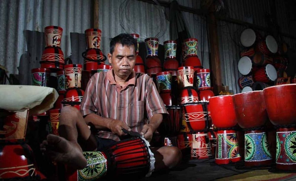 Industri pembuatan Kendang Sentul di Kota Blitar (foto: Fajar Mujianto/jatimnow.com)