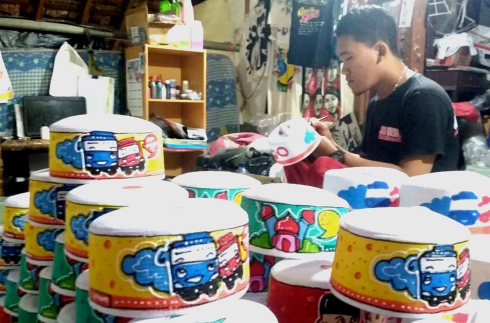 UMKM kopiah lukis anak di Gresik tetap bertahan di tengah pandemi Covid-19