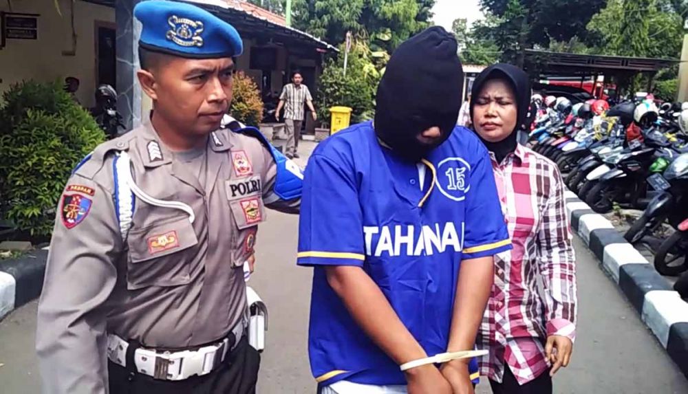 Sensasi Jadi Alasan Suami Istri Layani Seks Threesome di Pasuruan