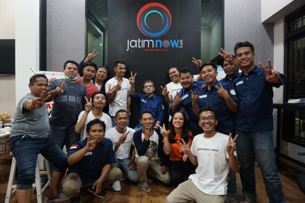 Selamat Jalan Mas Uglu: Pimpinan, Saudara, Teman, Sekaligus Guru Kami