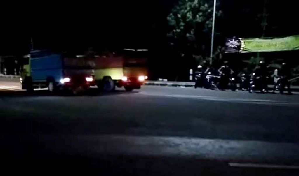 Tangkapan layar video balapan truk yang beredar