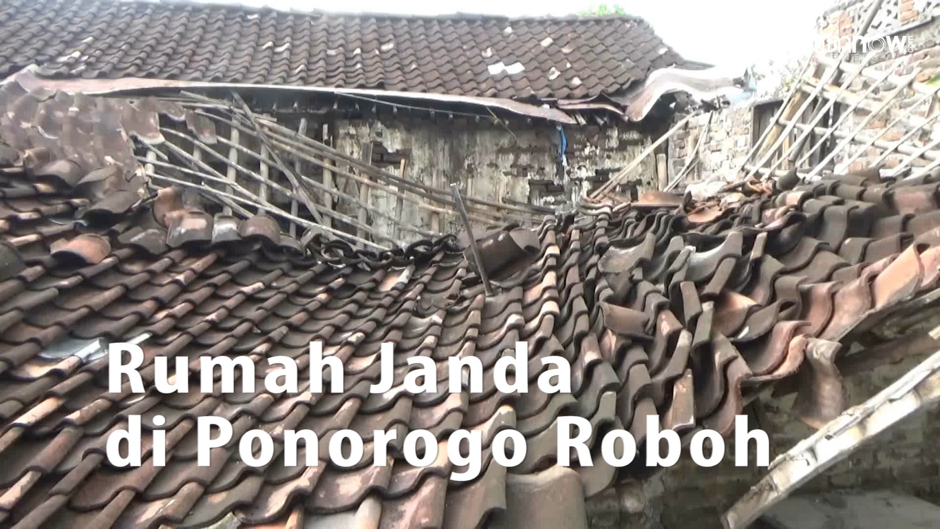 Video: Rumah Janda di Ponorogo Roboh