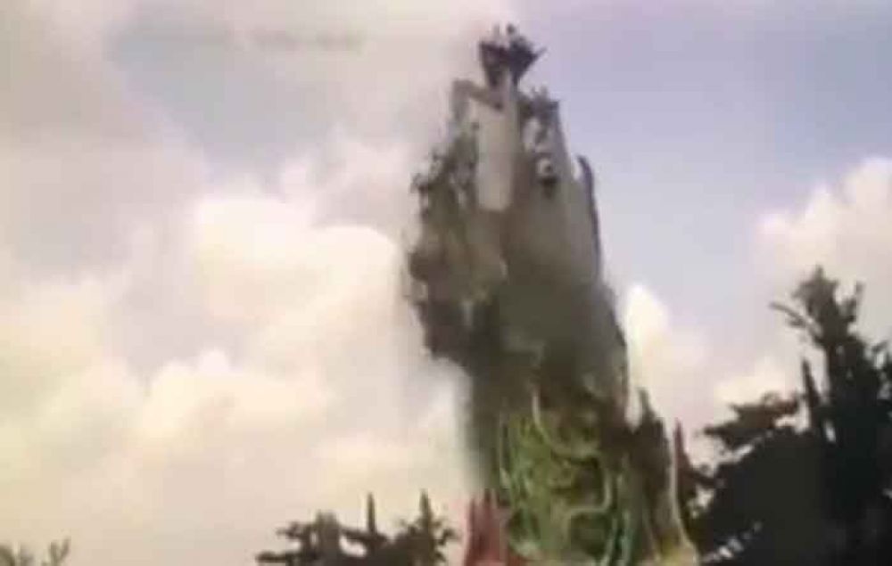 Patung Dewa Tertinggi se Asia Tenggara di Kelenteng Tuban Runtuh