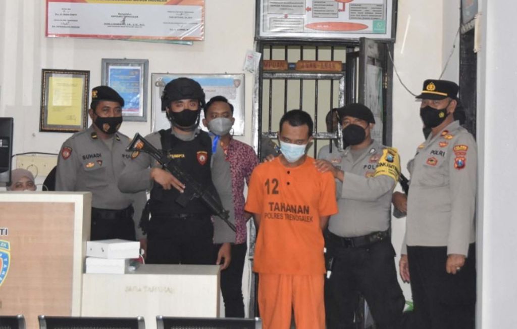 Akal Bulus Ustaz di Trenggalek saat Cabuli 34 Santriwati