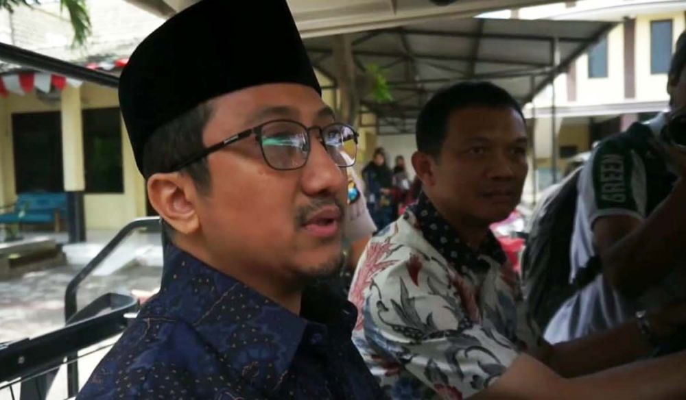 Ustaz Yusuf Mansur didampingi Kasatreskrim Polrestabes Surabaya AKBP Sudamiran (Foto-foto: Fajar Mujianto/jatimnow.com)