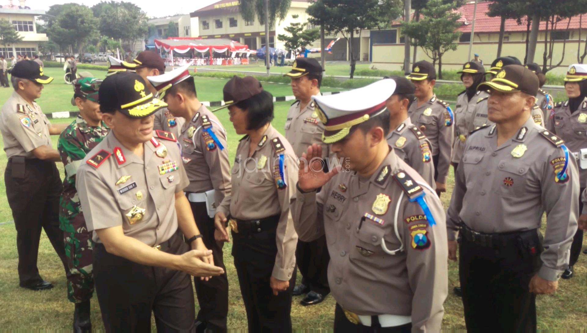 Wakapolda Jatim Brigjen Pol Widodo Eko Prihastopo, usai memimpin apel apsukan./Foto: Arry Saputra.