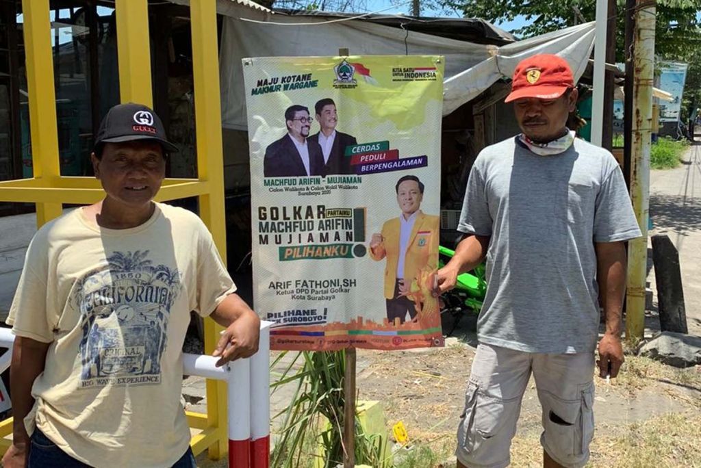 Sindir Satpol PP, Warga Pasang Banner Machfud Arifin-Mujiaman di Rumah