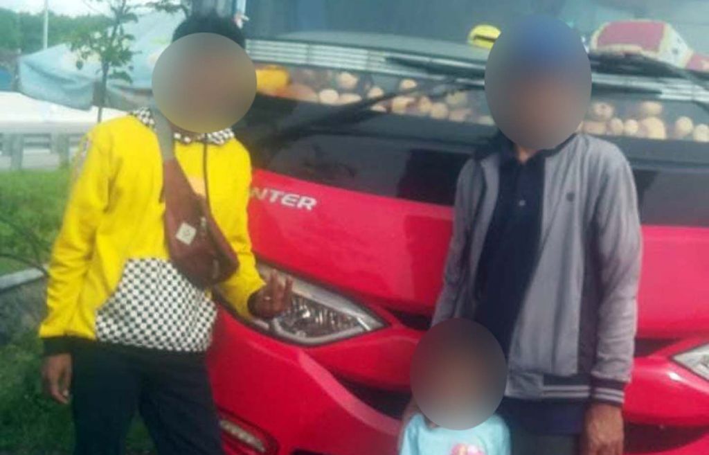 Foto warga di Surabaya yang diberangkatkan Tim Erji piknik ke Malang yang diterima redaksi