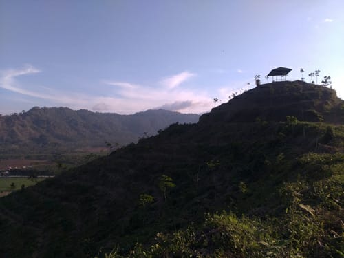 Gunung Gamelan di Banyuwangi.