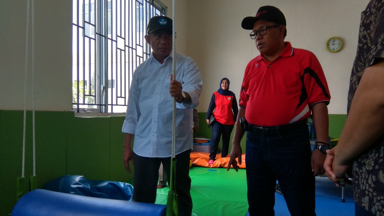 Mendikbud Sebut Industri Sepakbola Indonesia Masih Tertinggal Jauh