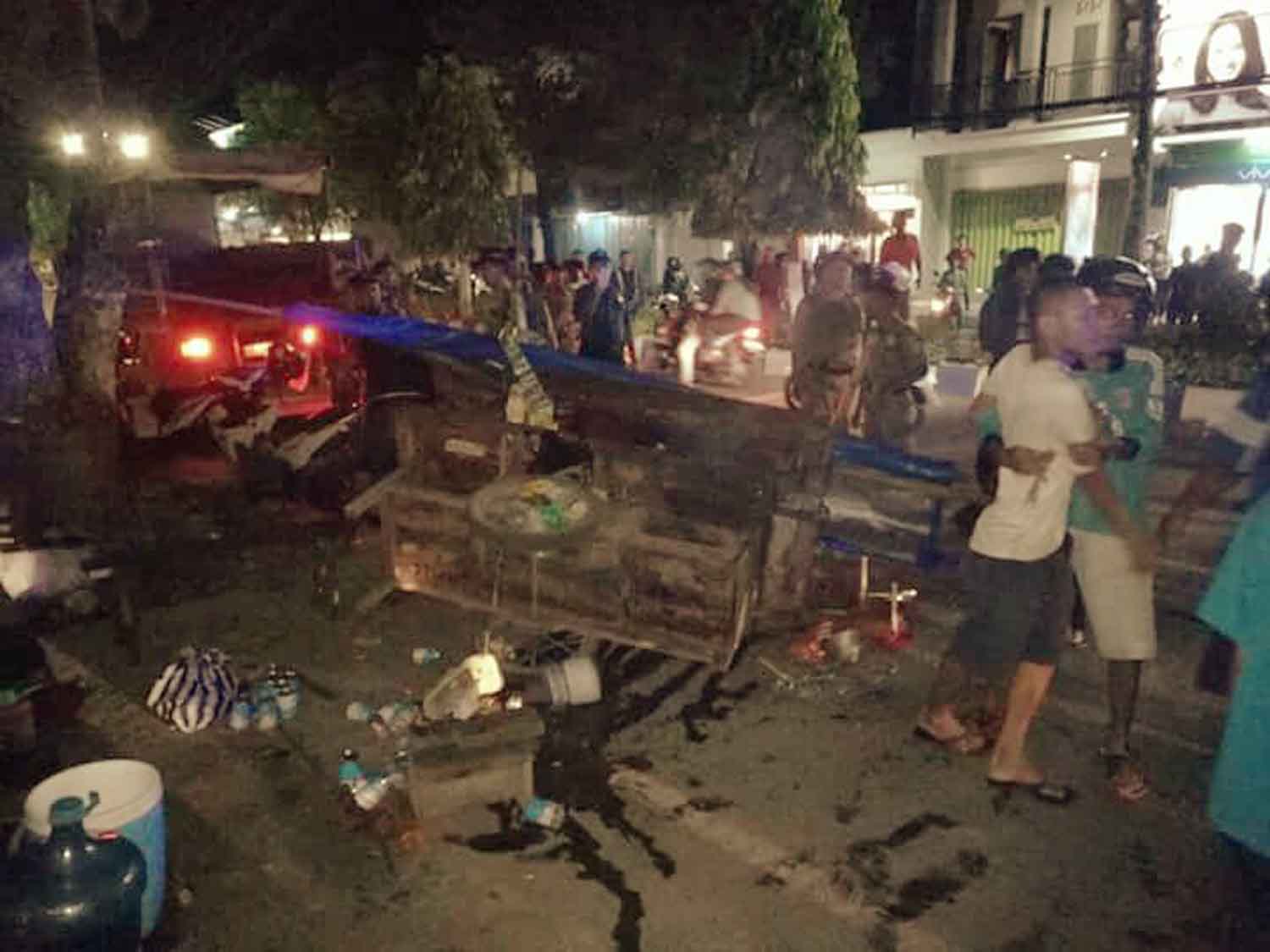 Salah seorang pedagang yang mengamuk