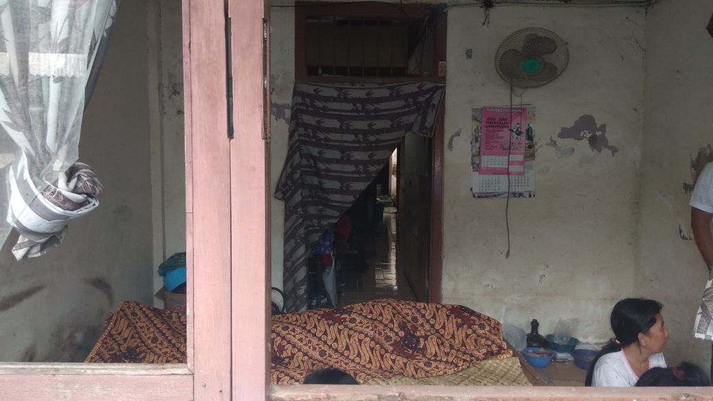 Jenazah salah satu korban yang ada di rumah duka.