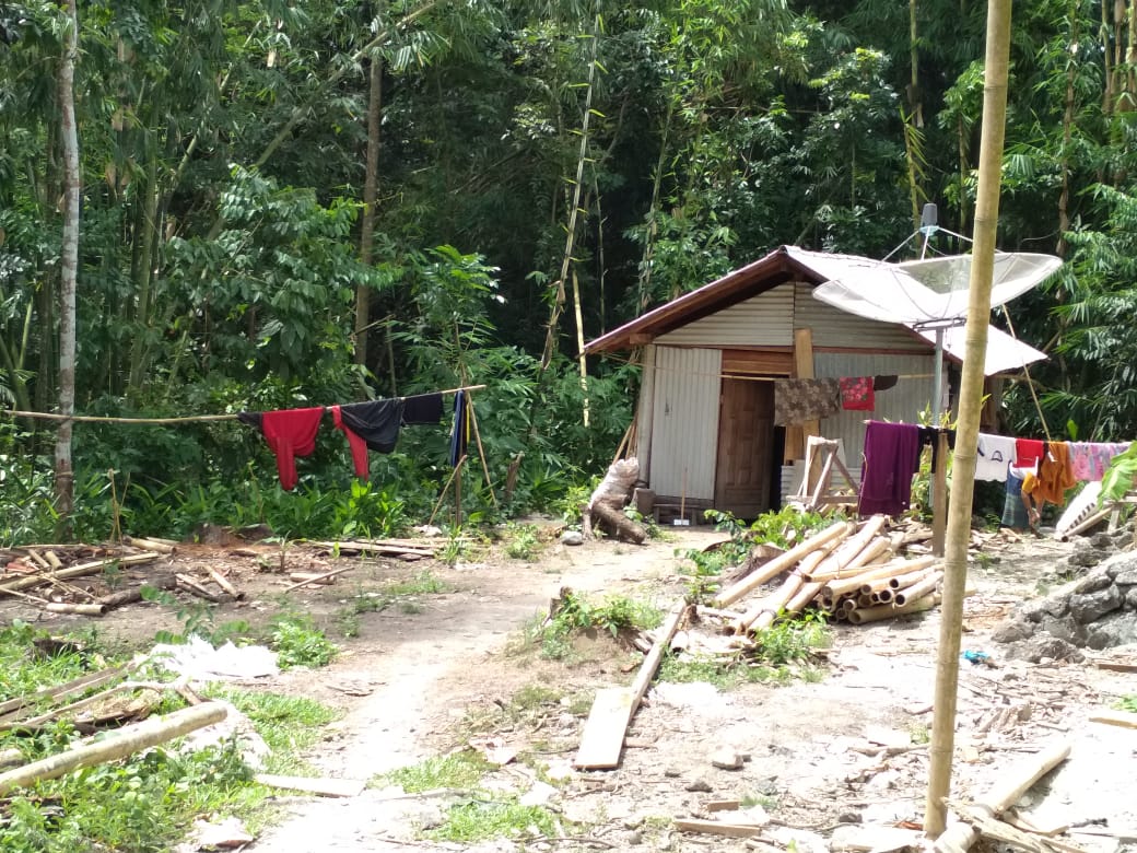 Rumah Imam dan Rokanah di Dusun Mojoroto.
