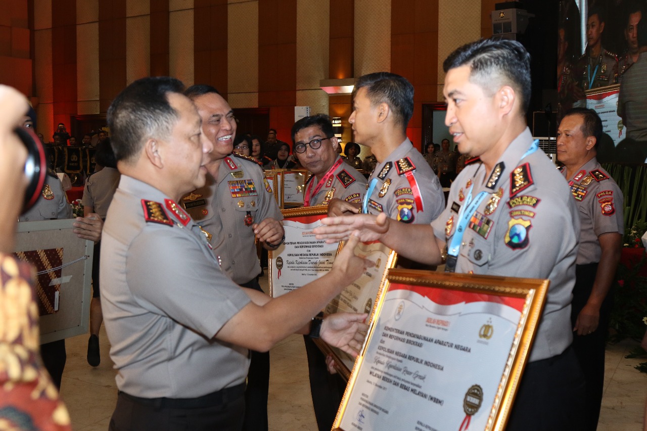 Raih Penghargaan, Kapolres Gresik Terapkan 'Gresik Polisi Santri'