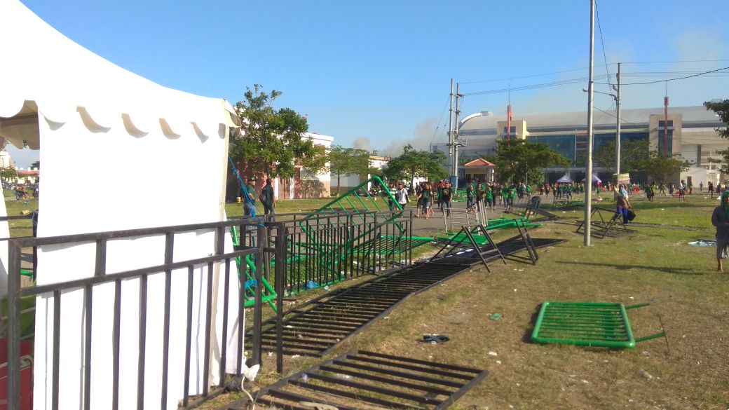 Video:  Rusuh Bonek Tak Bertiket Jelang Duel Persebaya Vs Arema