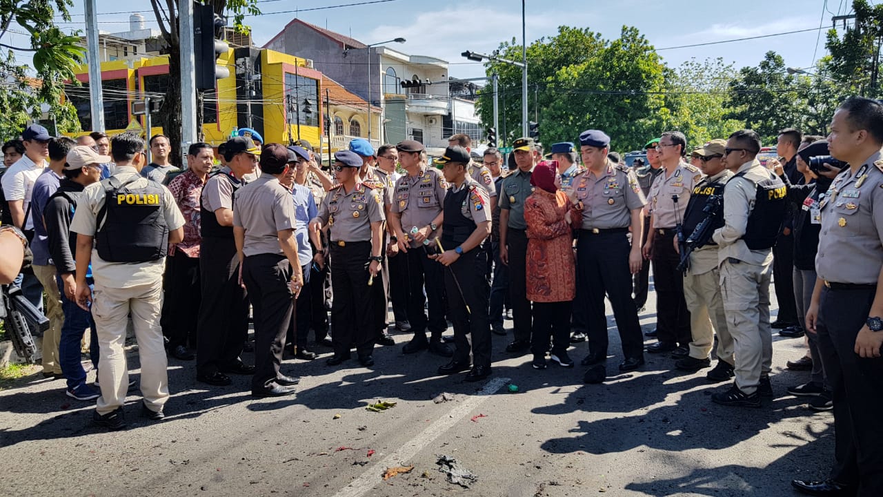 Video: Kapolri Datangi Lokasi Bom Bunuh Diri di Ngagel