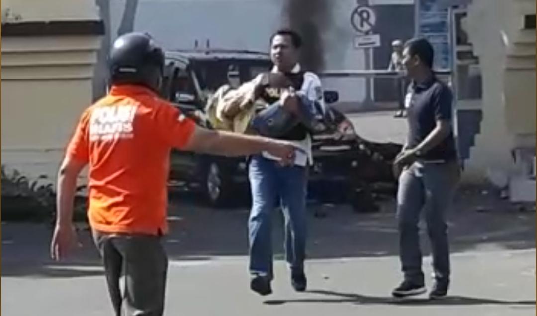 Perwira polisi menyelamatkan anak terduga teroris