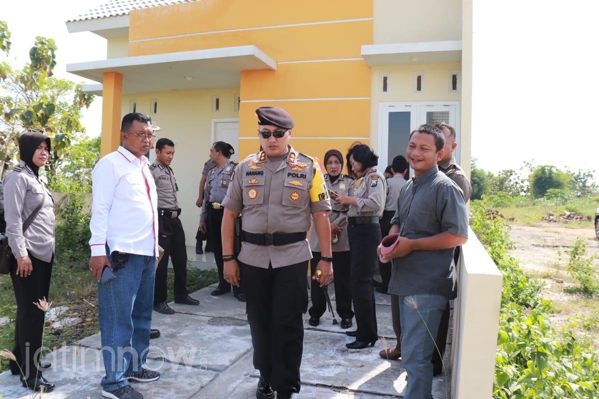 Kapolres Tinjau Kemajuan Pembangunan Rumah 'Polres Tuban'