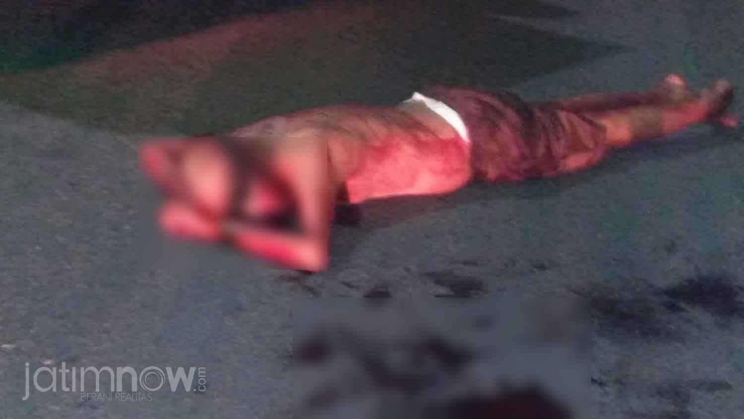 Korban tertelungkup usai meledakkan diri/Foto: Istimewa