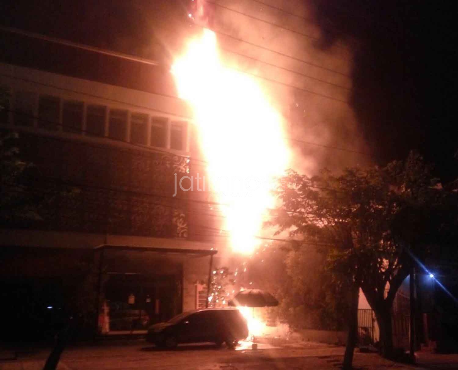 Kebakaran di Jalan Kenjeran./Foto: Istimewa.