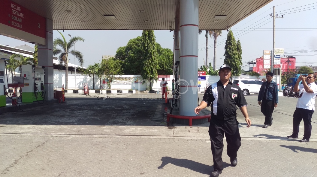 Pabrik Tiner Terbakar di Sidoarjo, Pelayanan SPBU Dihentikan