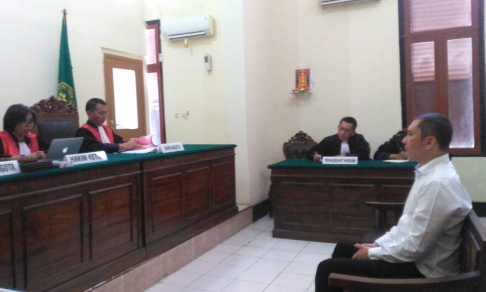 Hakim Vonis Ringan Penembak Mobil Pejabat Pemkot Surabaya