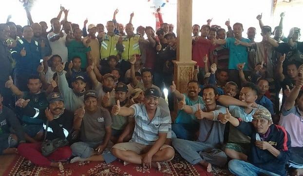 Satlantas Polres Bojonegoro Ajak Nongkrong Sopir Truk