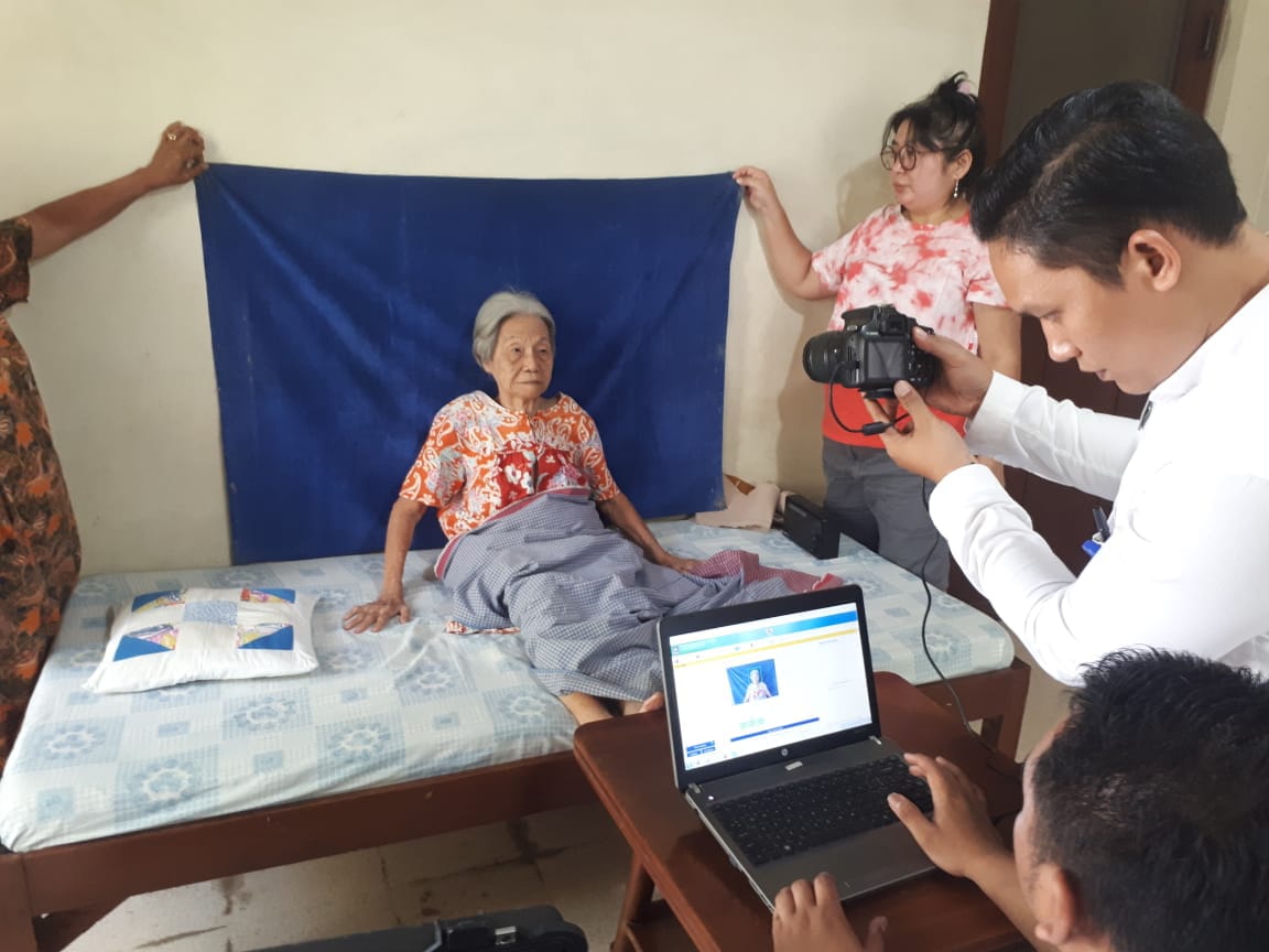 Suasana layanan jebol di rumah warga lansia (istimewa)

