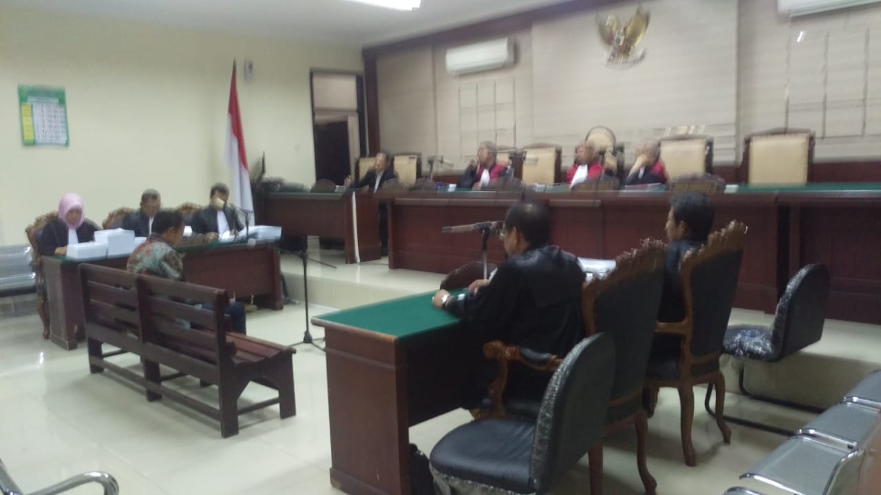 Suasana sidang mantan Bupati Jombang Nyono Suherli