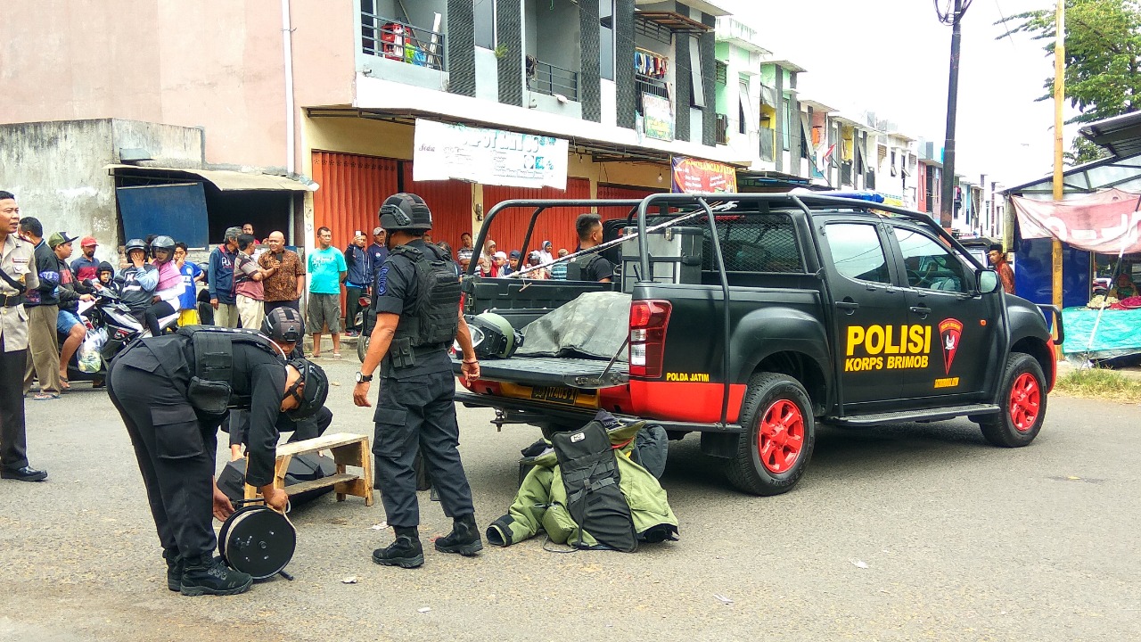Paket Mencurigakan Gegerkan Pasar Karangploso Malang