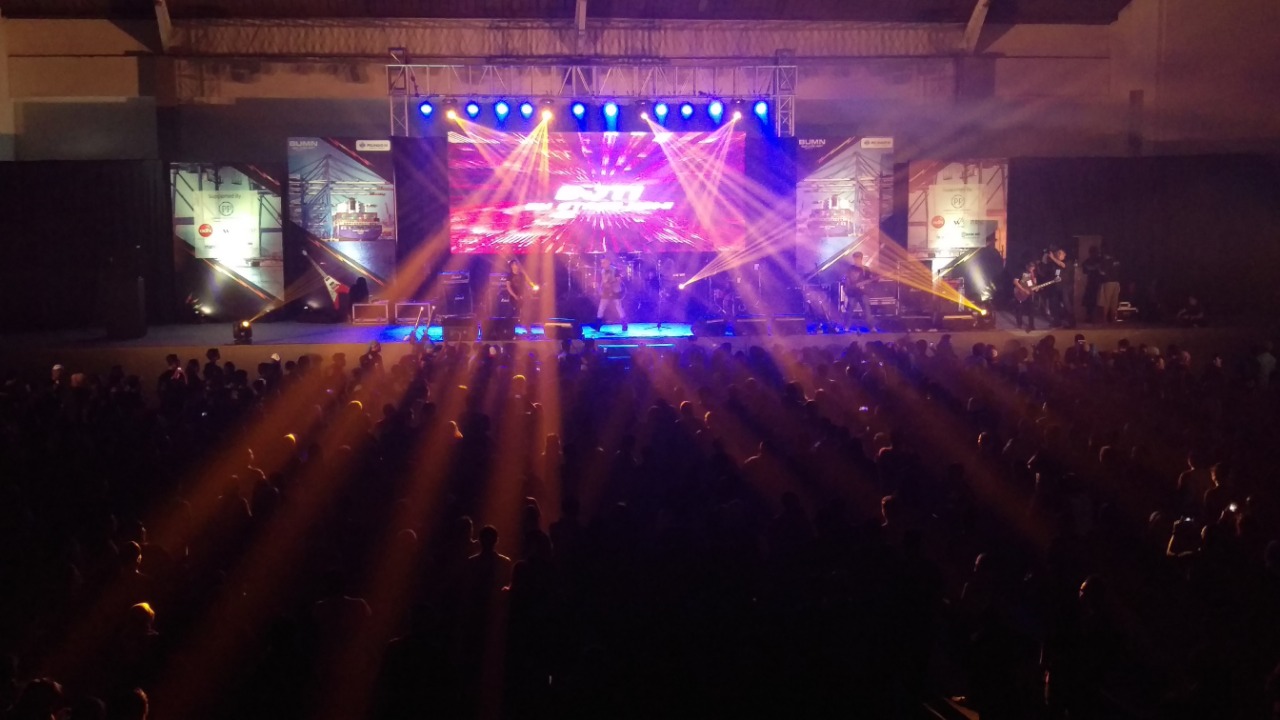 Penampilan band dalam acara Konser Amal Port Rock humanity di JX International

