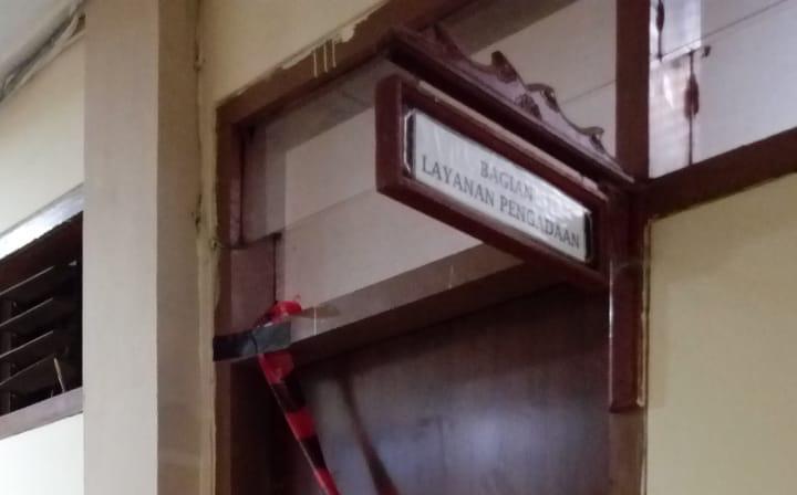 Ruangan milik Bagian ULP (Unit Layanan Pengadaan) Pemkot Pasuruan yang disegel KPK