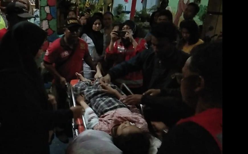  Nadjema Farika (11) mengalami luka nyeri pada bahu kiri dan lecet pada bagian pelipis kanan/Foto: Fajar Mujianto/jatimnow.com