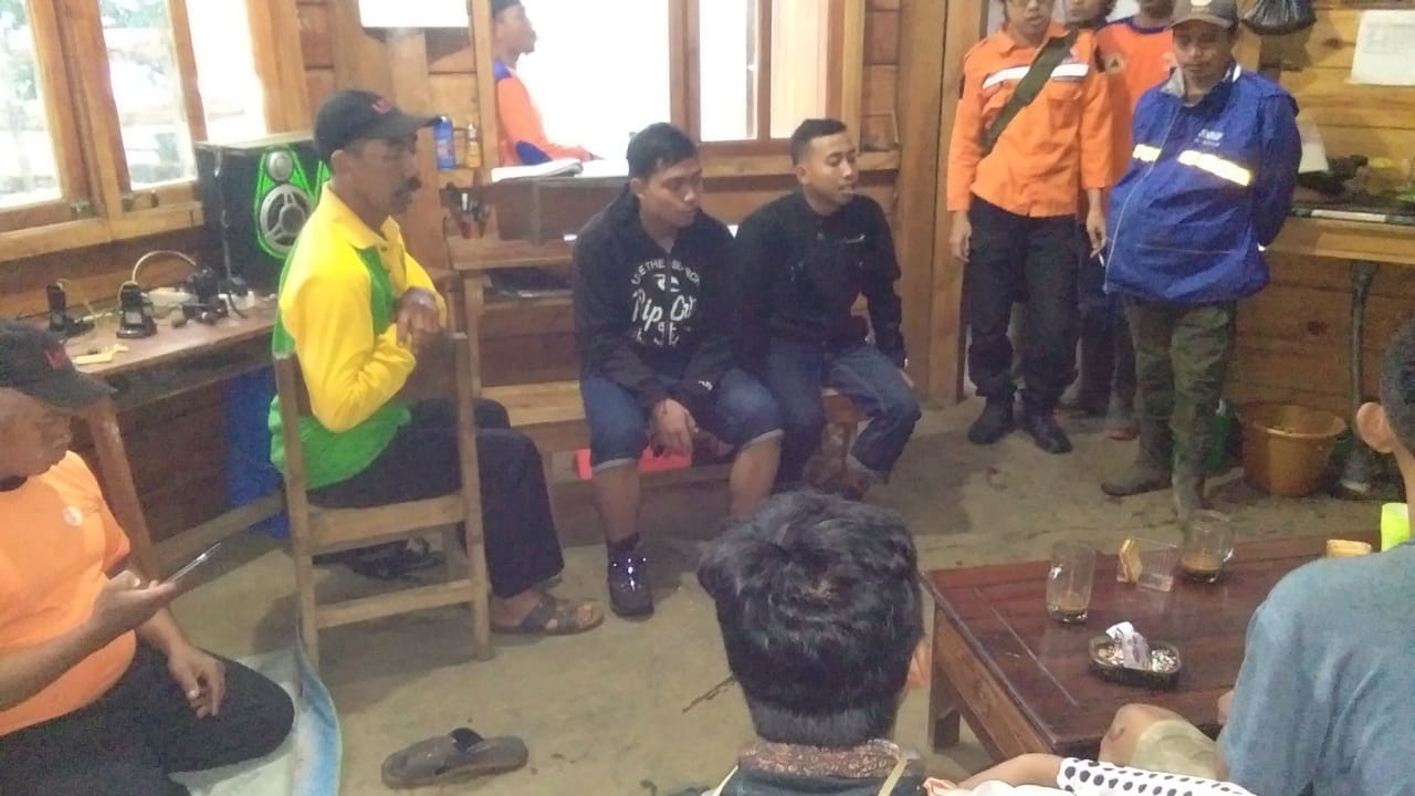 pendaki asal Surabaya yang akhirnya ditemukan selamat (BPBD Kota Batu / istimewa)