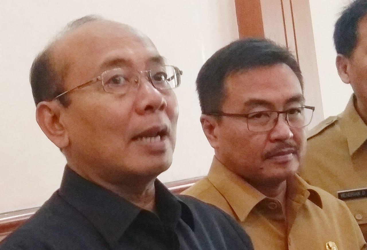 Harsono dan  Direktur RSU dr Soetomo yang baru, Dr. dr. Joni Wahyuhadi.