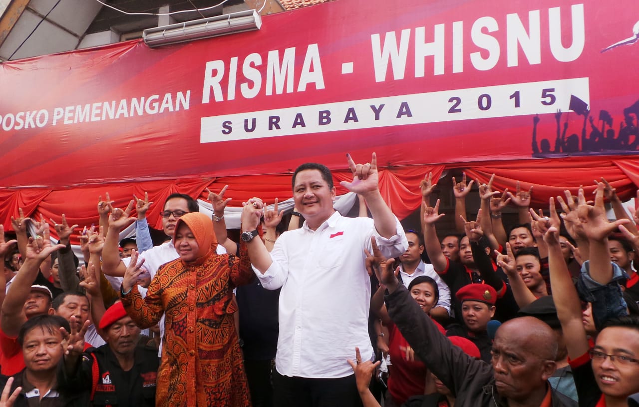 Risma dan Whisnu di Kantor DPC PDI Perjuangan Surabaya