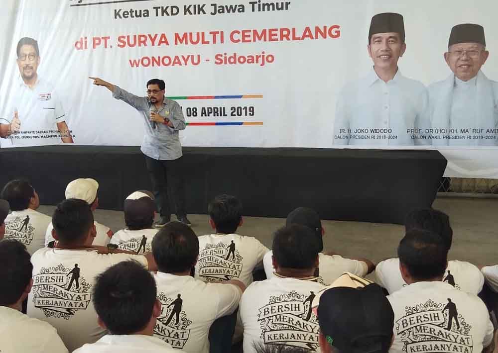 Foto: Pekerja Pabrik di Sidoarjo Siap Menangkan Jokowi