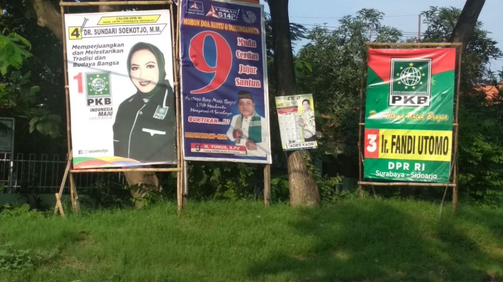 Foto-foto APK yang masih belum dibersihkan di Surabaya/ Foto: Sandhi N/jatimnow.com