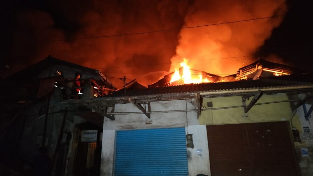 Kebakaran di Pasar Lawang
