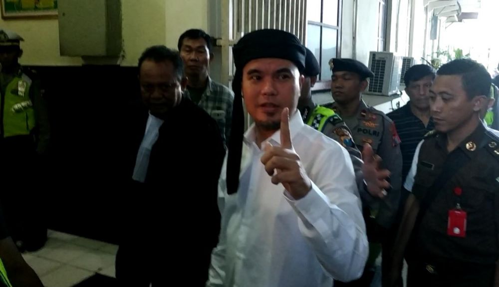 Ahmad Dhani di Pengadilan Negeri Surabaya
