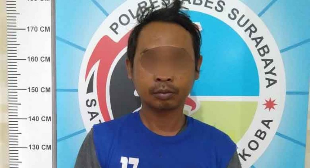 Tersangka diamankan di Polrestabes Surabaya
