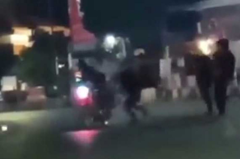 Capture video tawuran pemuda di Probolinggo pada malam takbiran